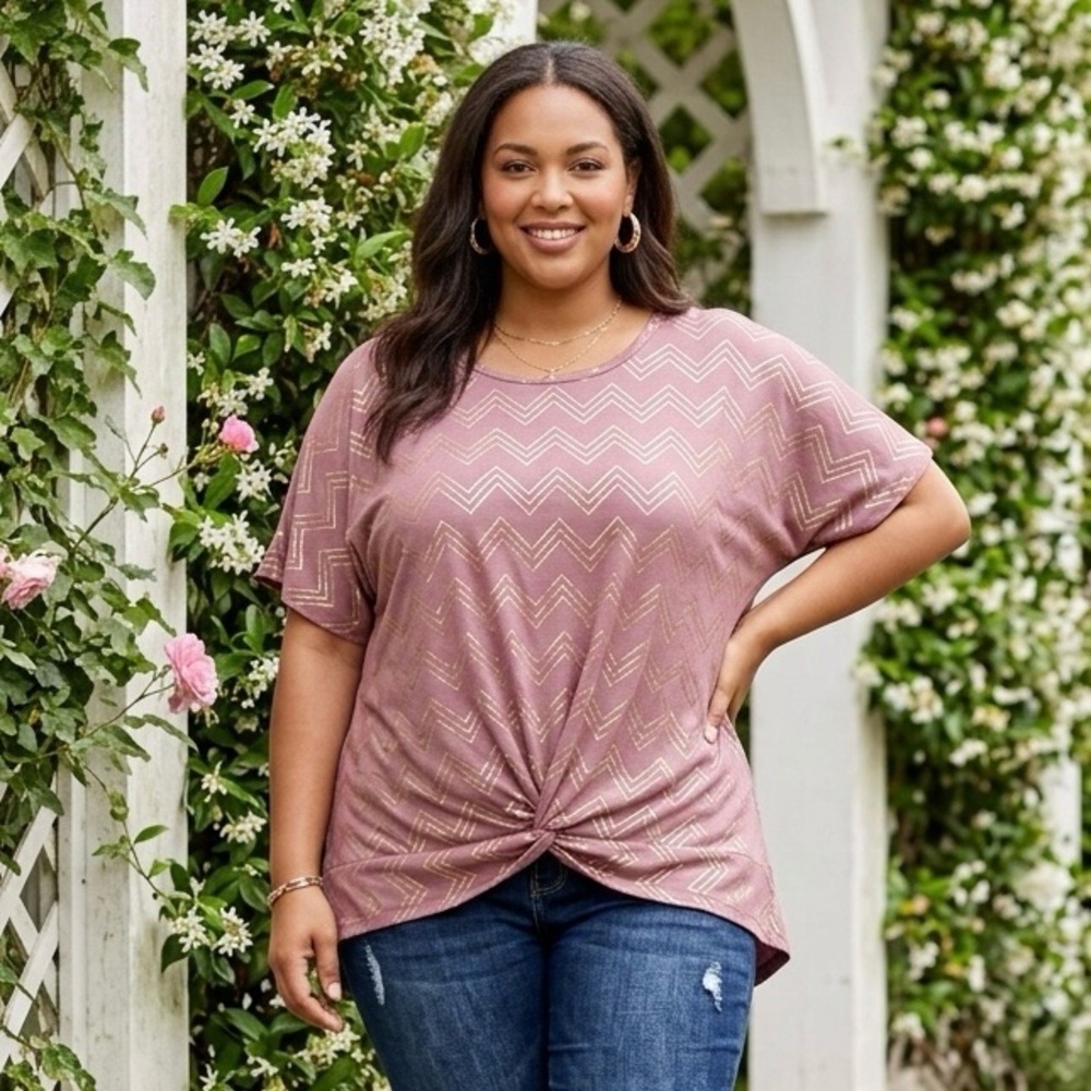 Mauve & Gold Chevron Twist Tee ✨